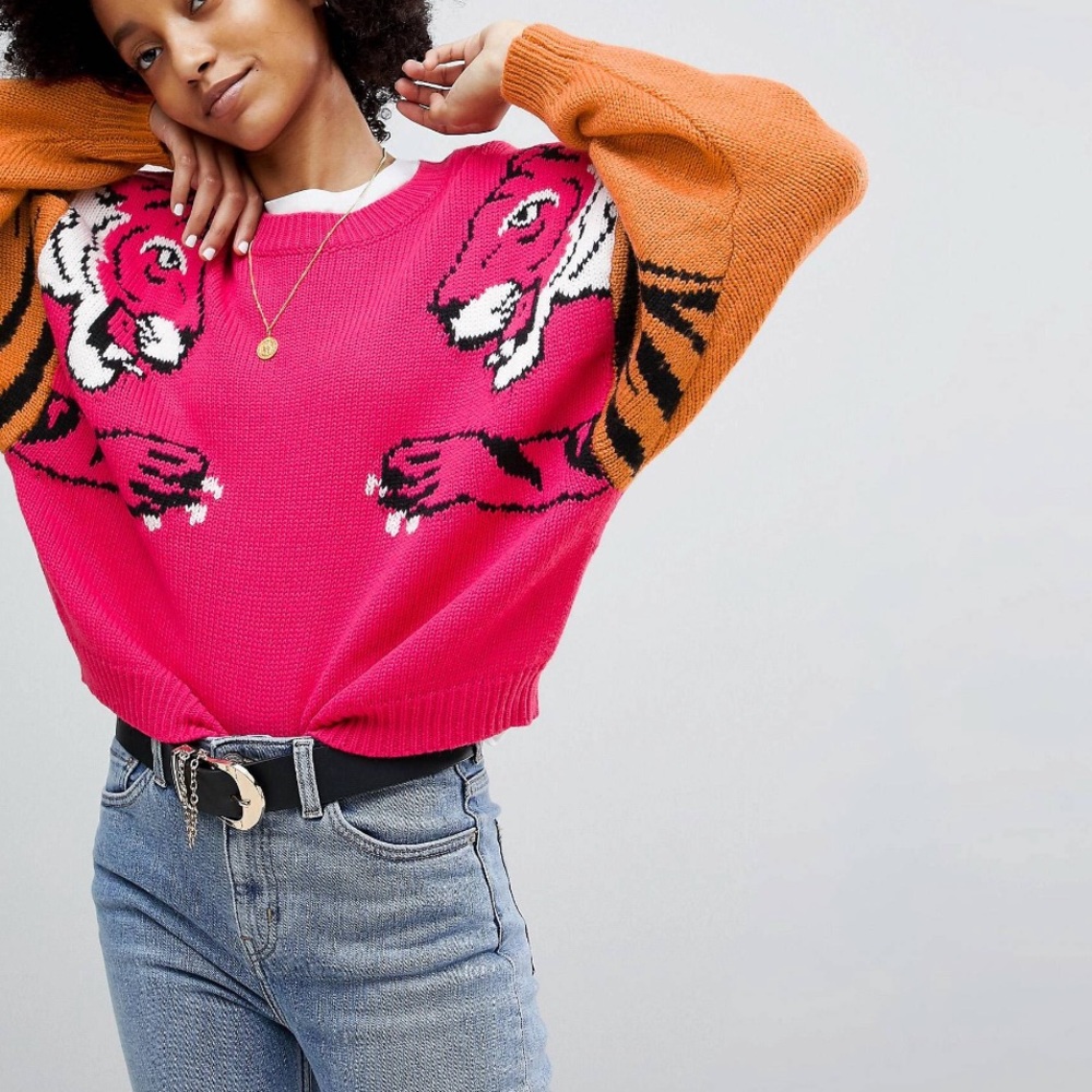 ASOS SWEATER WOTH TIGER SLEVES